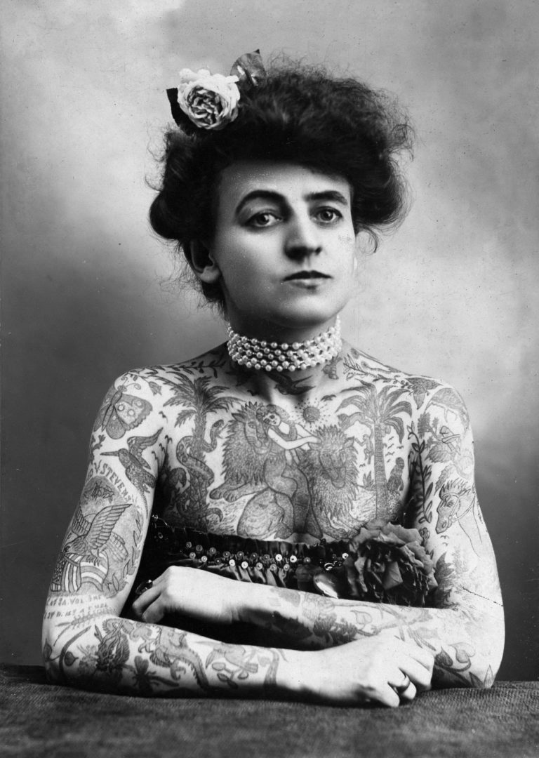Maud Wagner, première femme artiste tatoueuse des Etats-Unis
